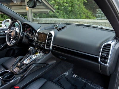 2016 Porsche Cayenne Cayenne