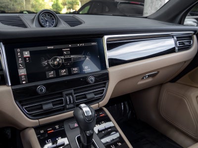2023 Porsche Macan Macan