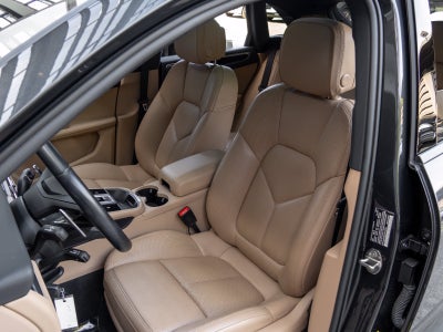2023 Porsche Macan Macan