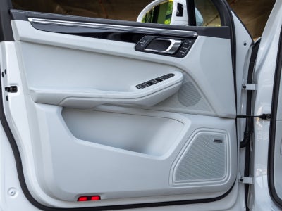 2025 Porsche Macan Macan