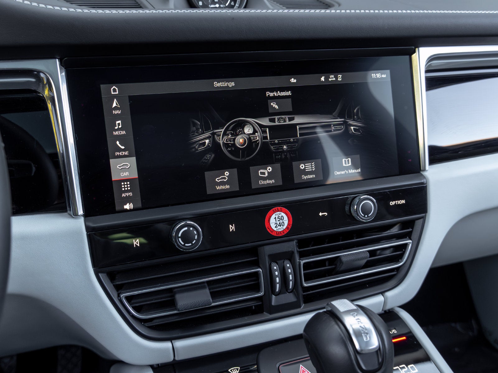 2025 Porsche Macan Macan