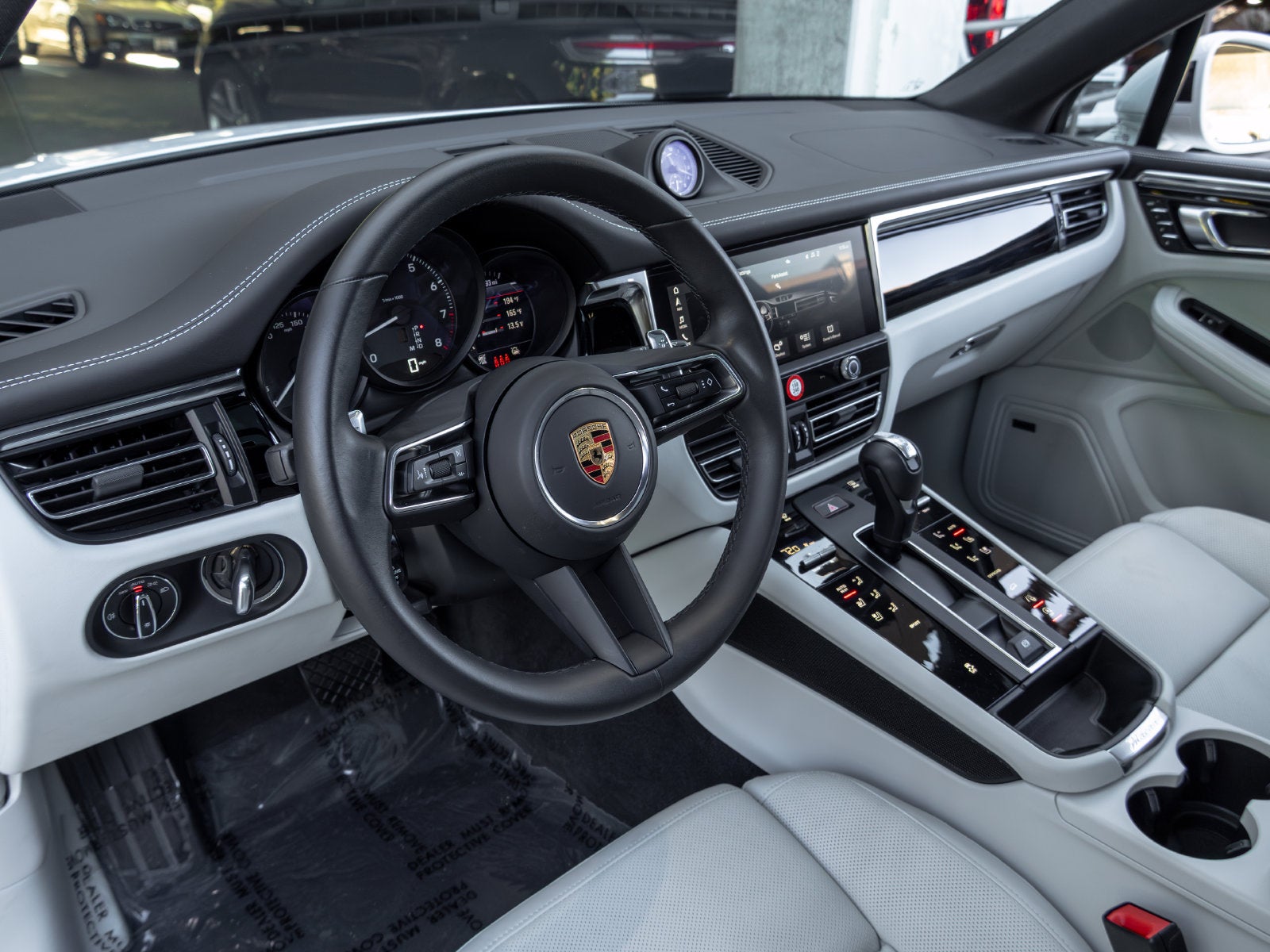 2025 Porsche Macan Macan