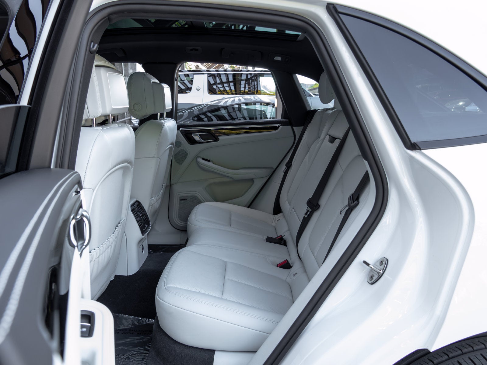 2025 Porsche Macan Macan