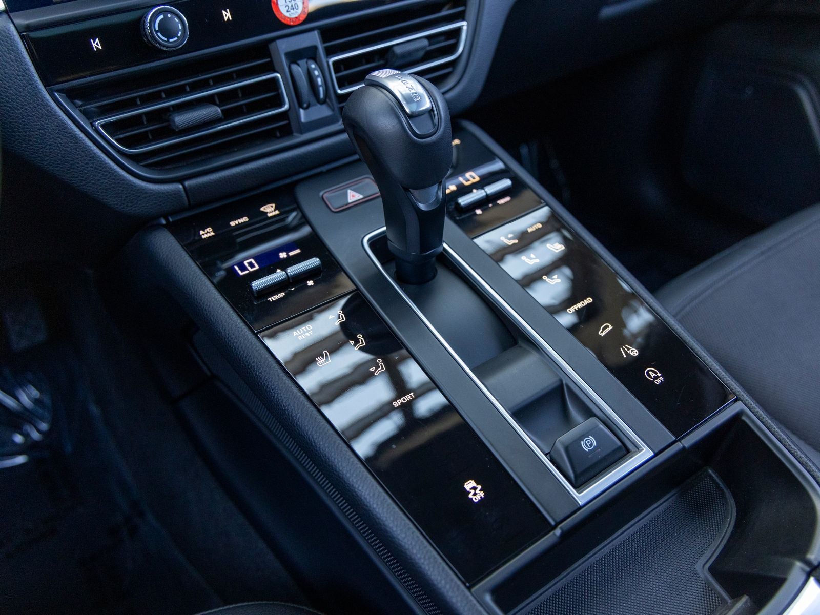 2025 Porsche Macan Macan