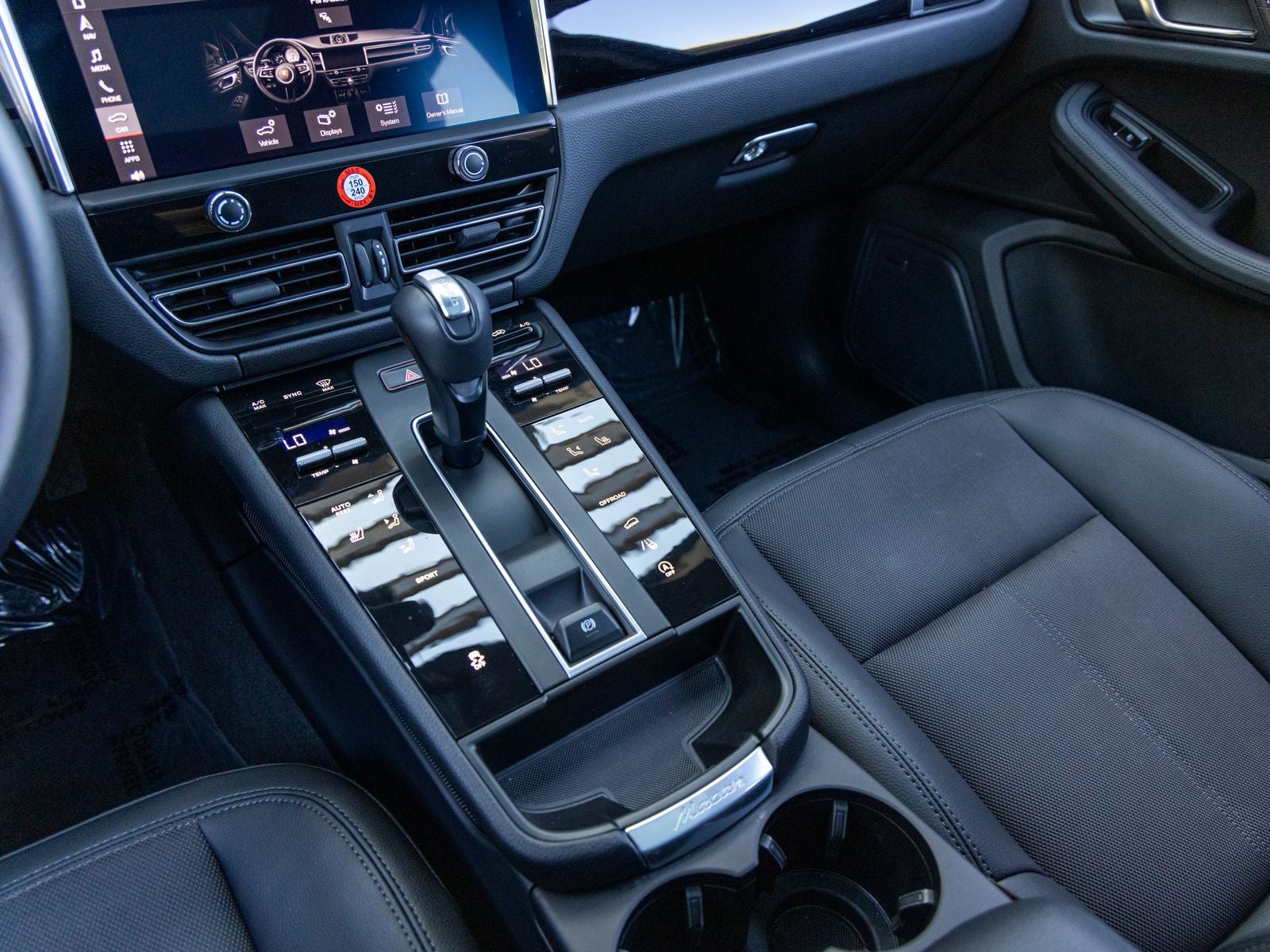 2025 Porsche Macan Macan