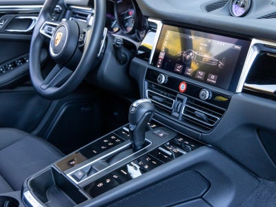 2025 Porsche Macan Macan
