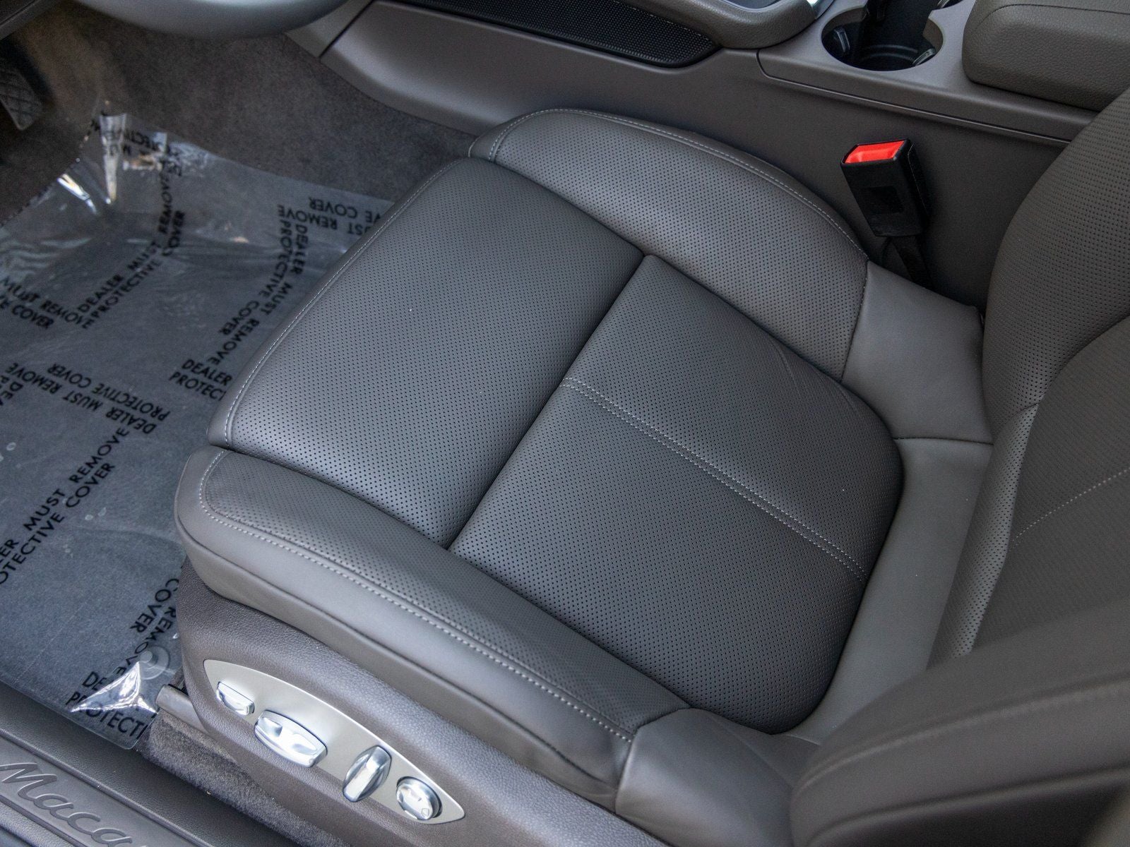 2025 Porsche Macan Macan