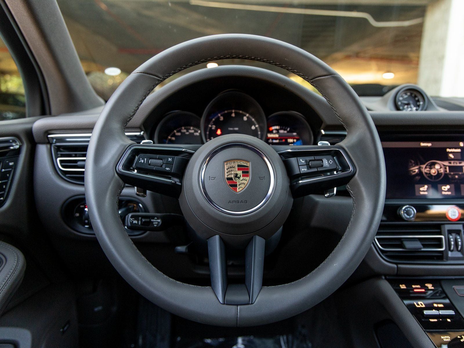 2025 Porsche Macan Macan