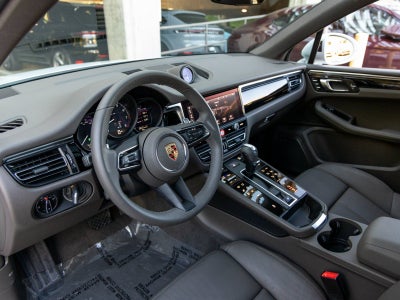 2025 Porsche Macan Macan