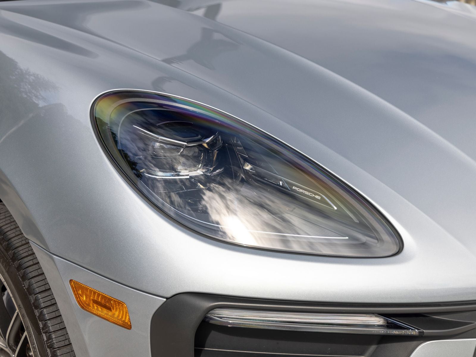 2026 Porsche Macan Base
