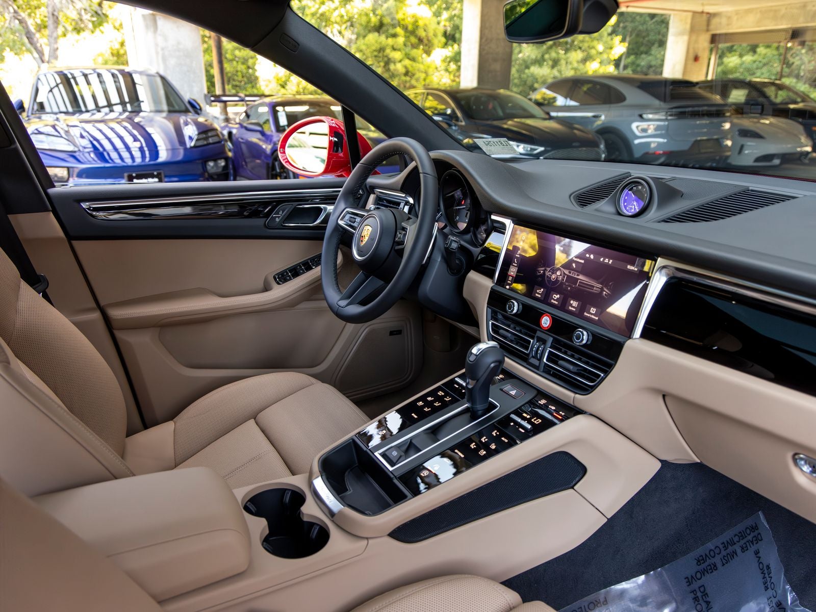 2026 Porsche Macan Base