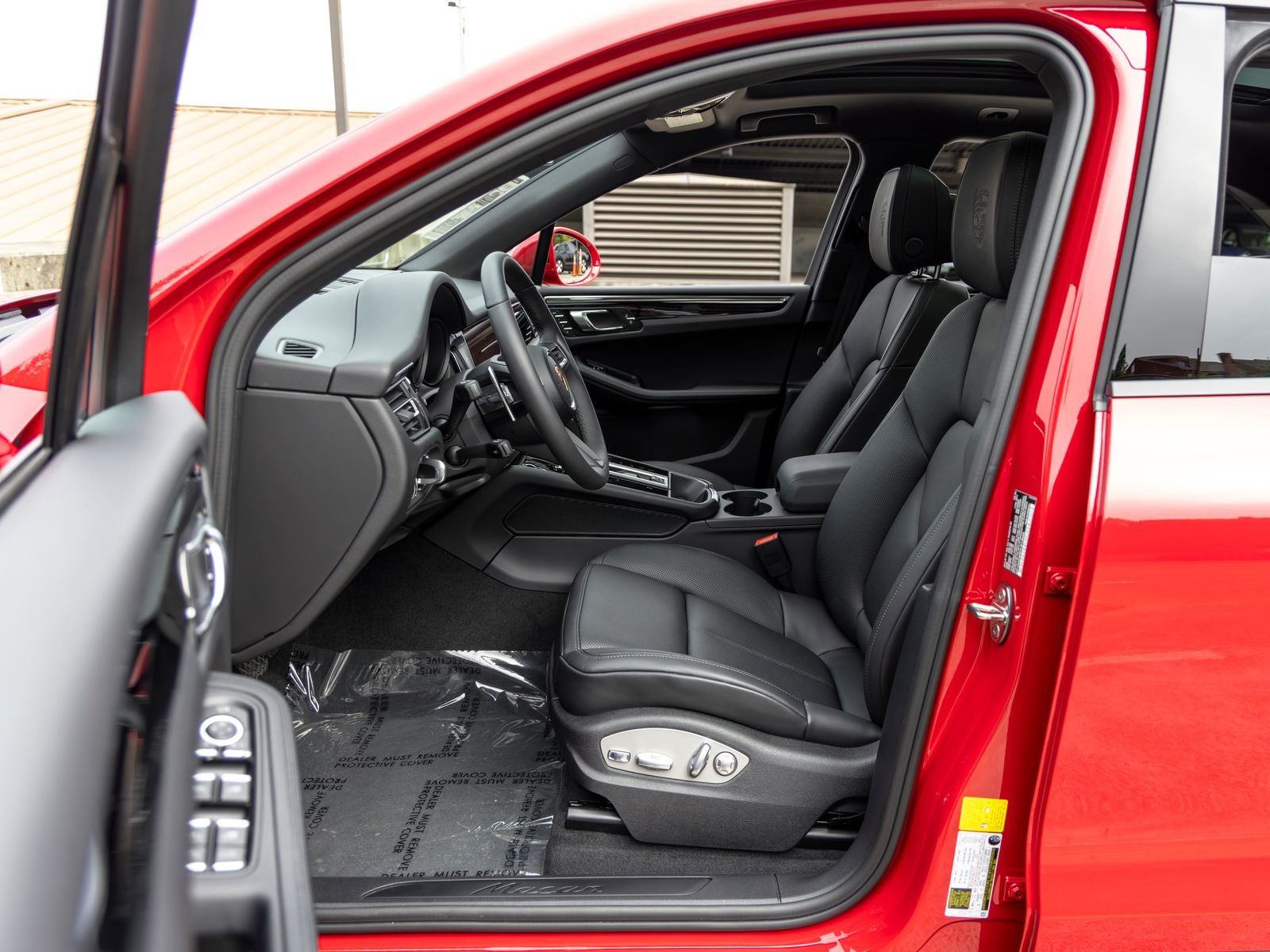 2026 Porsche Macan Base