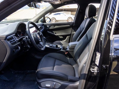 2025 Porsche Macan Macan