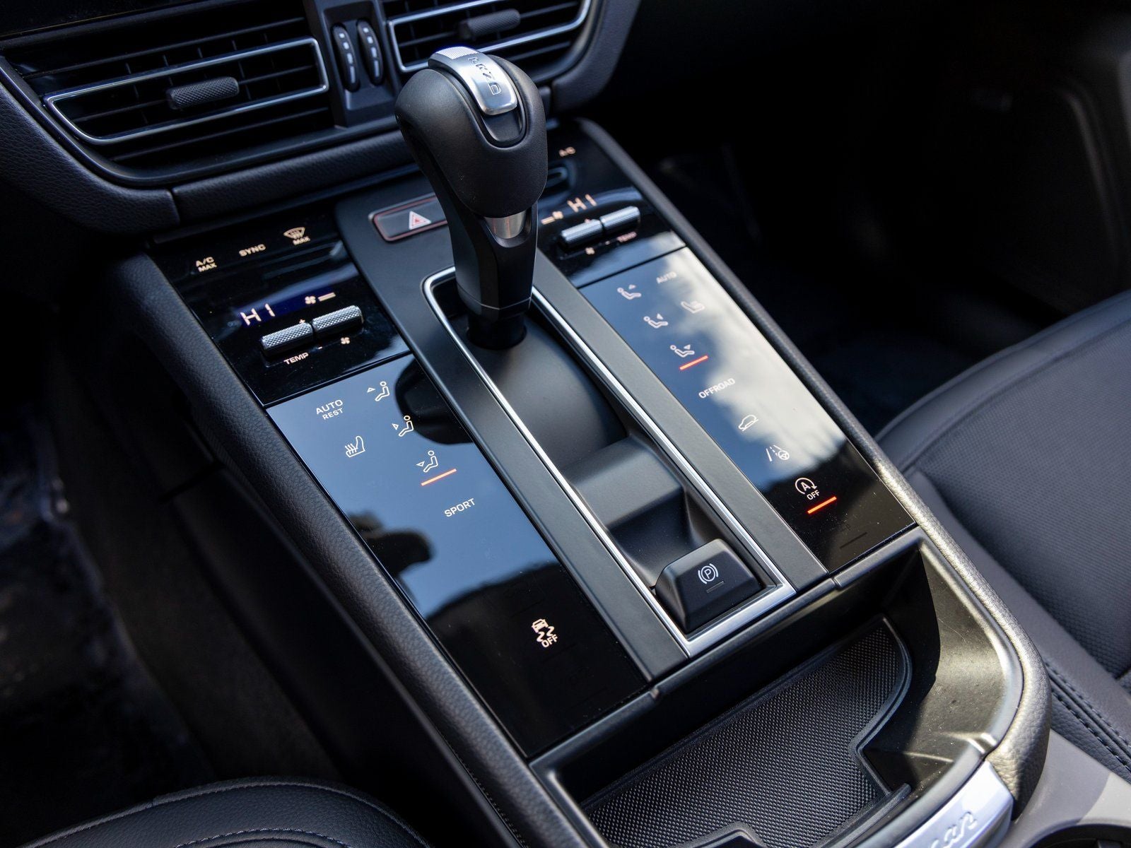 2025 Porsche Macan Macan