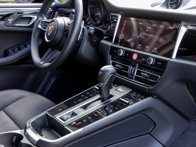 2025 Porsche Macan Macan