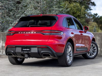 2026 Porsche Macan Base