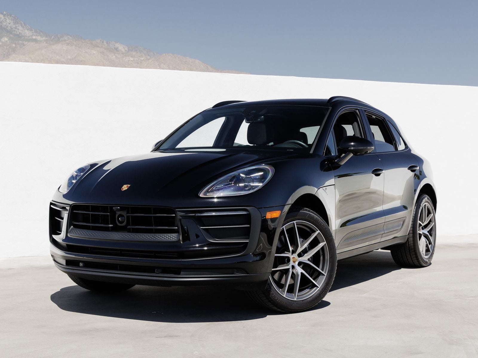 2026 Porsche Macan Base