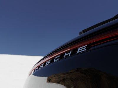2026 Porsche Macan Base