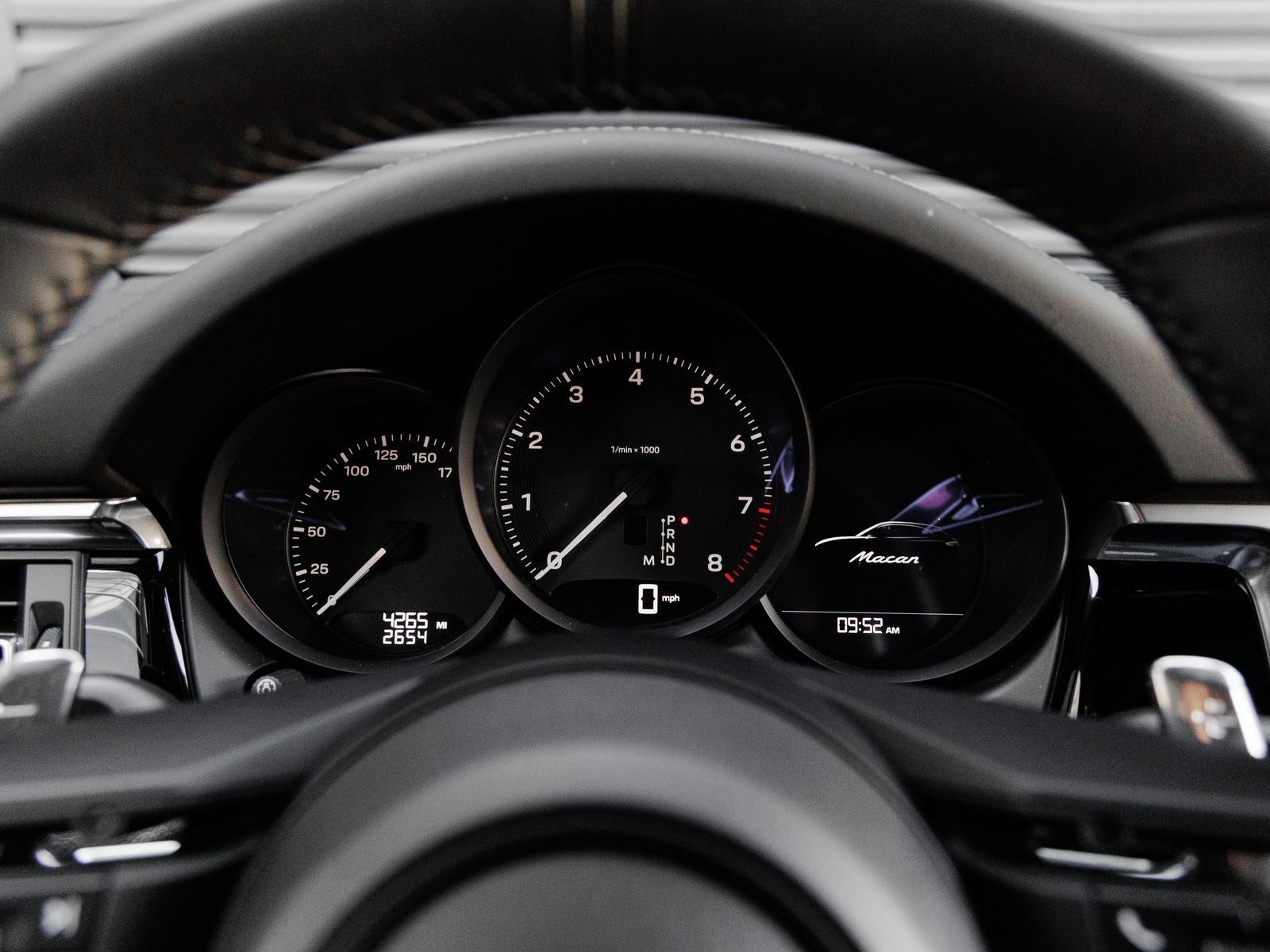 2026 Porsche Macan Base