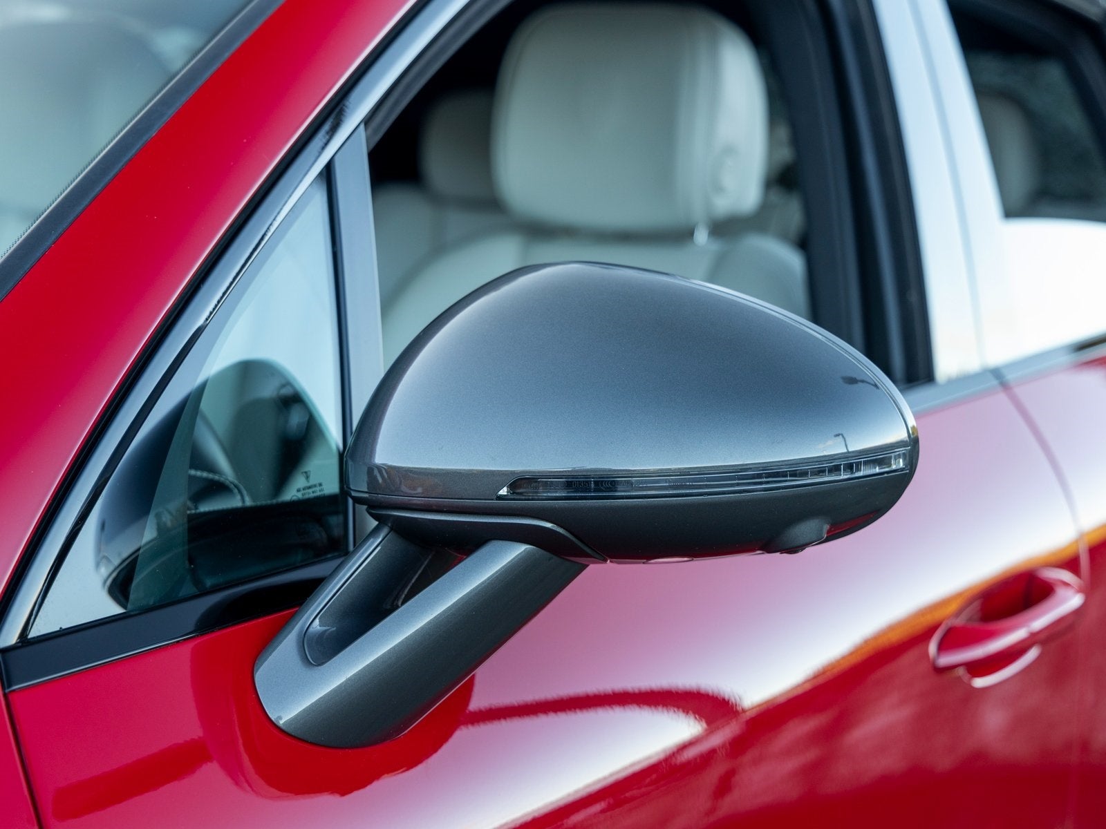 2024 Porsche Macan Macan T (MY24)