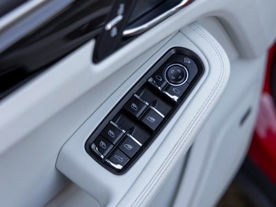 2024 Porsche Macan Macan T (MY24)