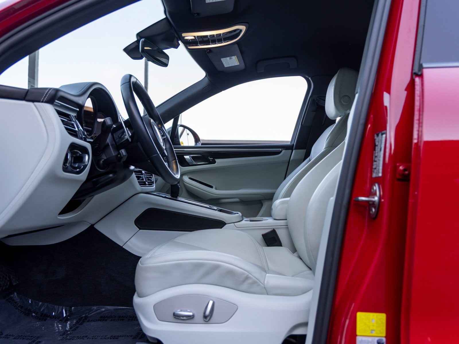 2024 Porsche Macan Macan T (MY24)