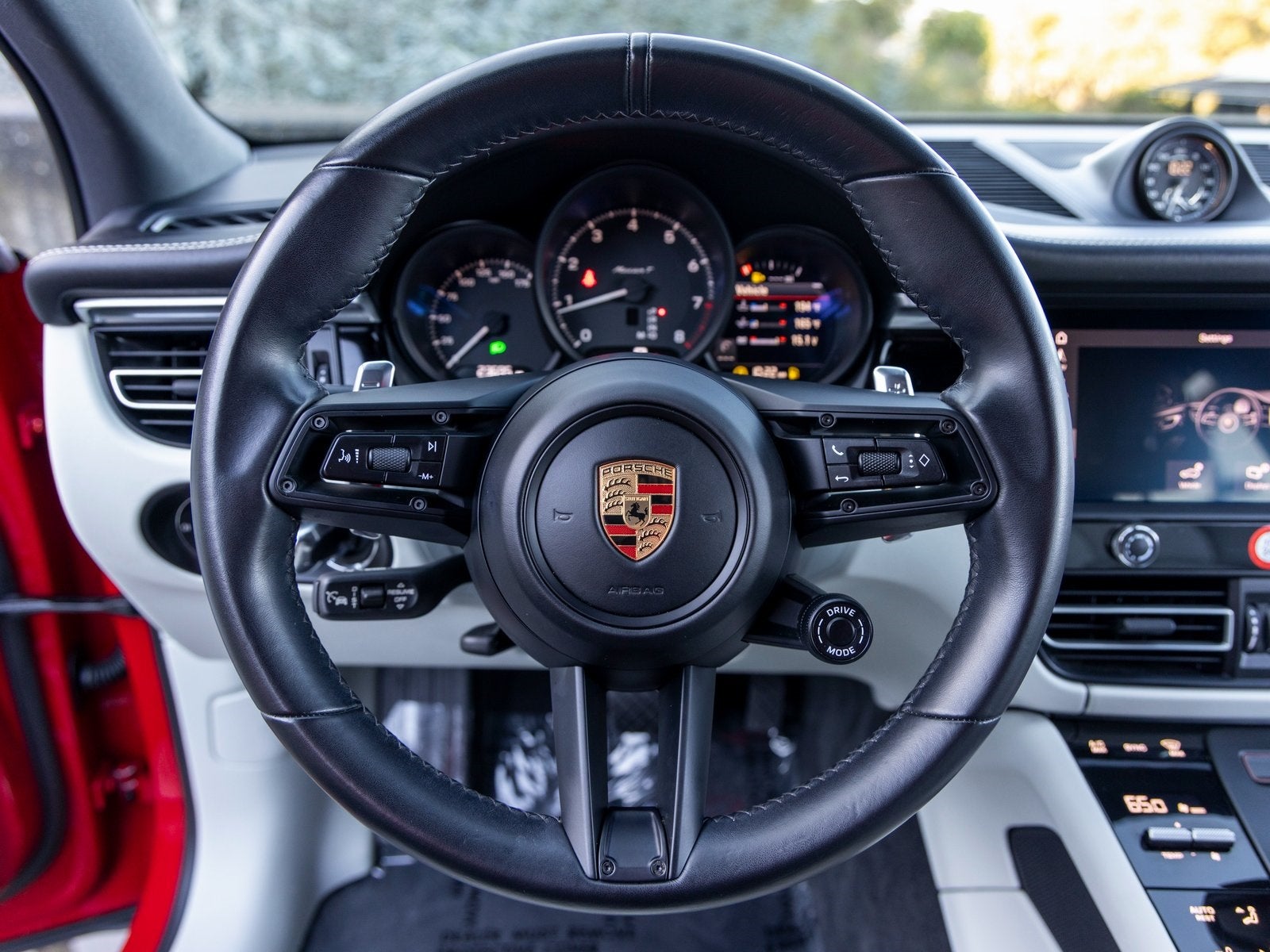 2024 Porsche Macan Macan T (MY24)