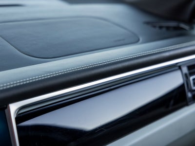 2024 Porsche Macan Macan T (MY24)