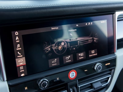 2024 Porsche Macan Macan T (MY24)