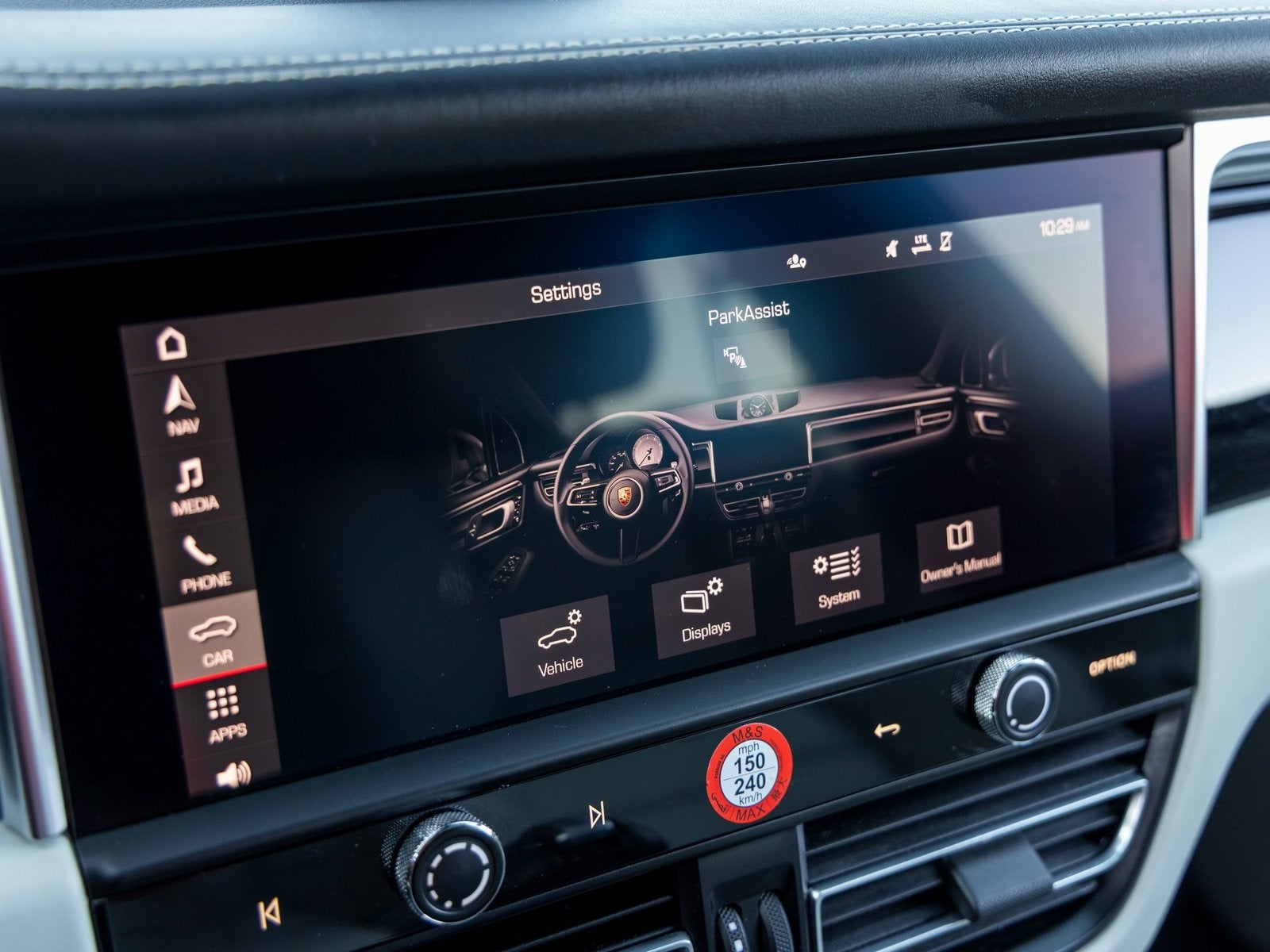 2024 Porsche Macan Macan T (MY24)