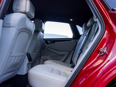 2024 Porsche Macan Macan T (MY24)