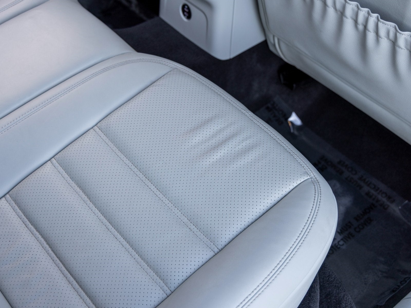 2024 Porsche Macan Macan T (MY24)