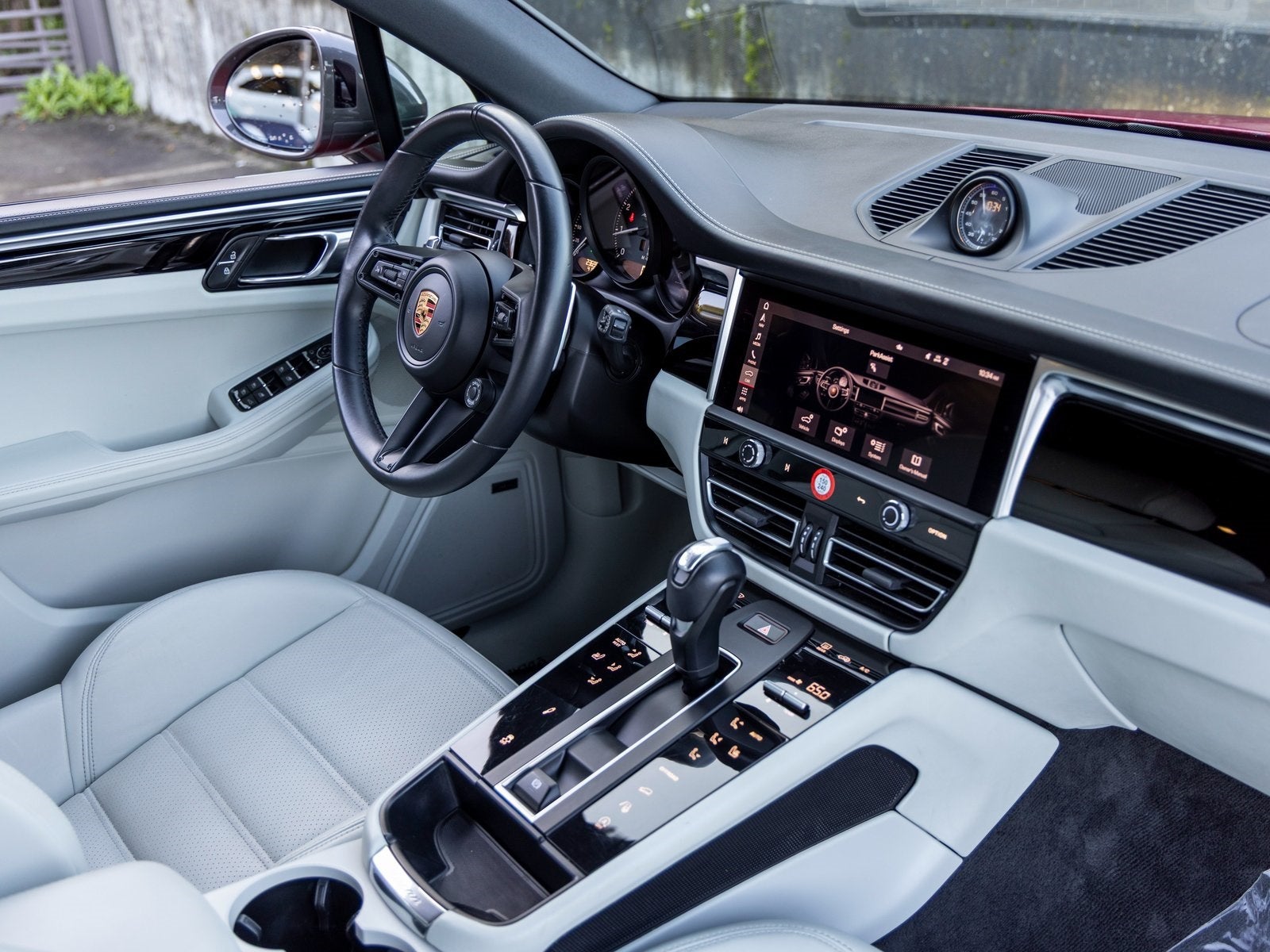 2024 Porsche Macan Macan T (MY24)