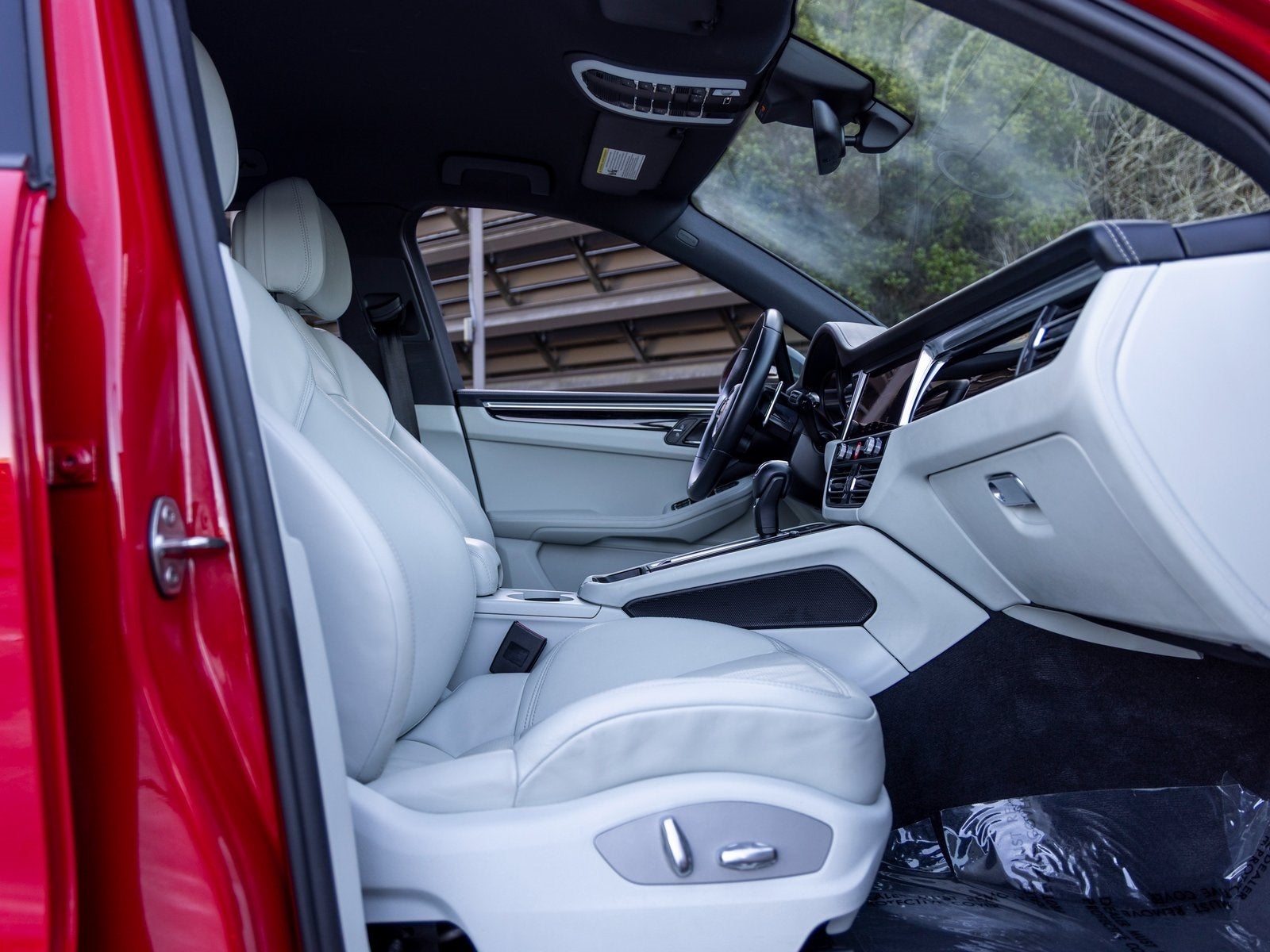 2024 Porsche Macan Macan T (MY24)