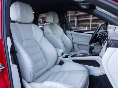 2024 Porsche Macan Macan T (MY24)