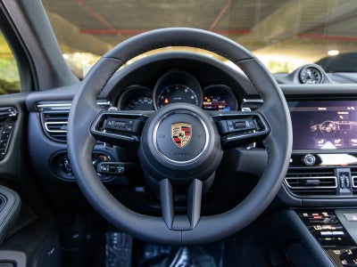 2026 Porsche Macan Macan