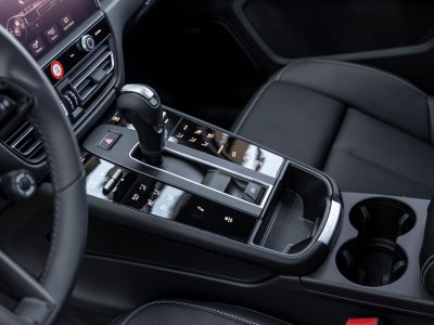 2026 Porsche Macan Macan T