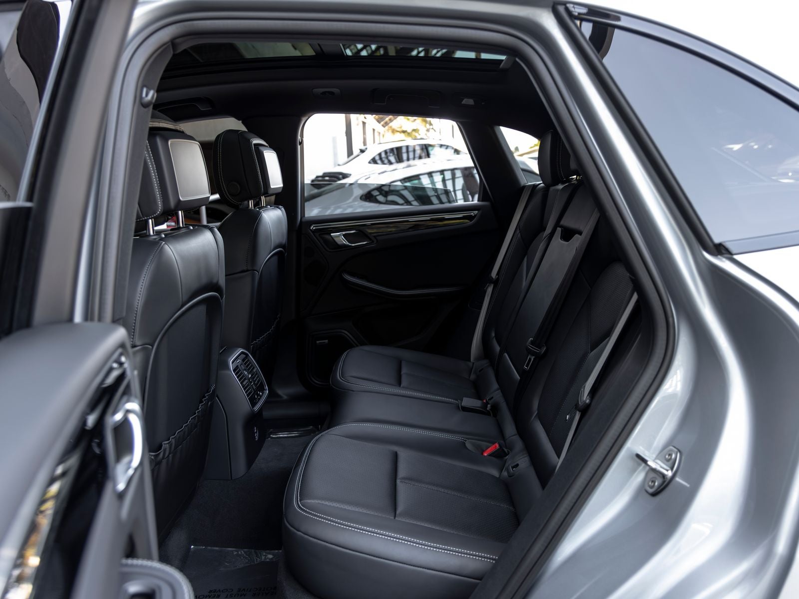 2026 Porsche Macan Macan T