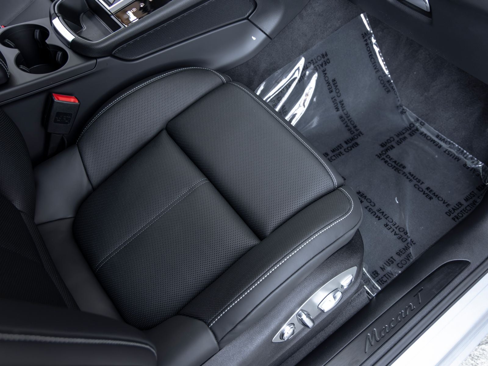 2026 Porsche Macan Macan T