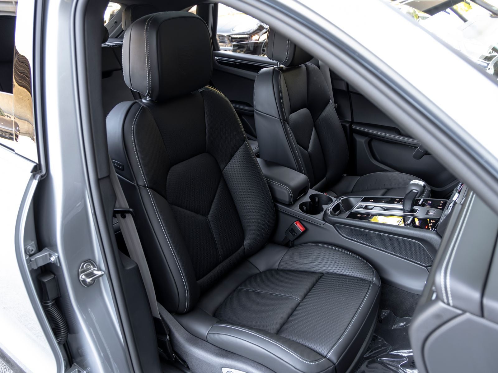 2026 Porsche Macan Macan T