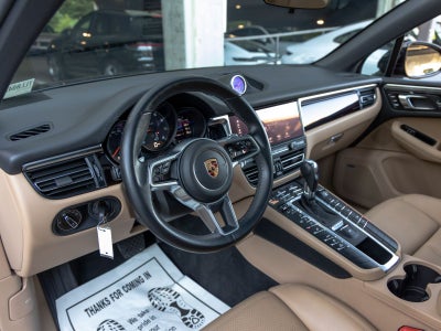 2020 Porsche Macan Macan
