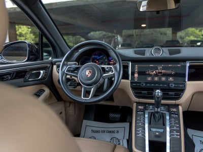 2020 Porsche Macan Macan