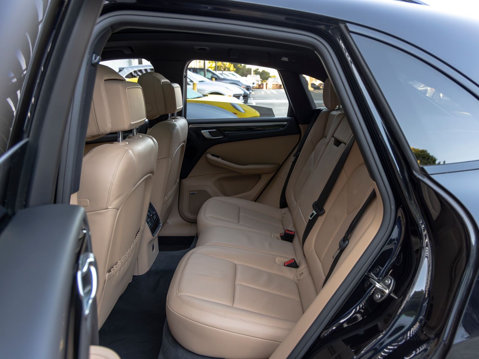 2020 Porsche Macan Macan