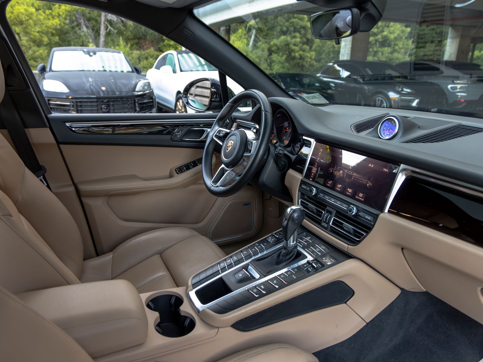 2020 Porsche Macan Macan