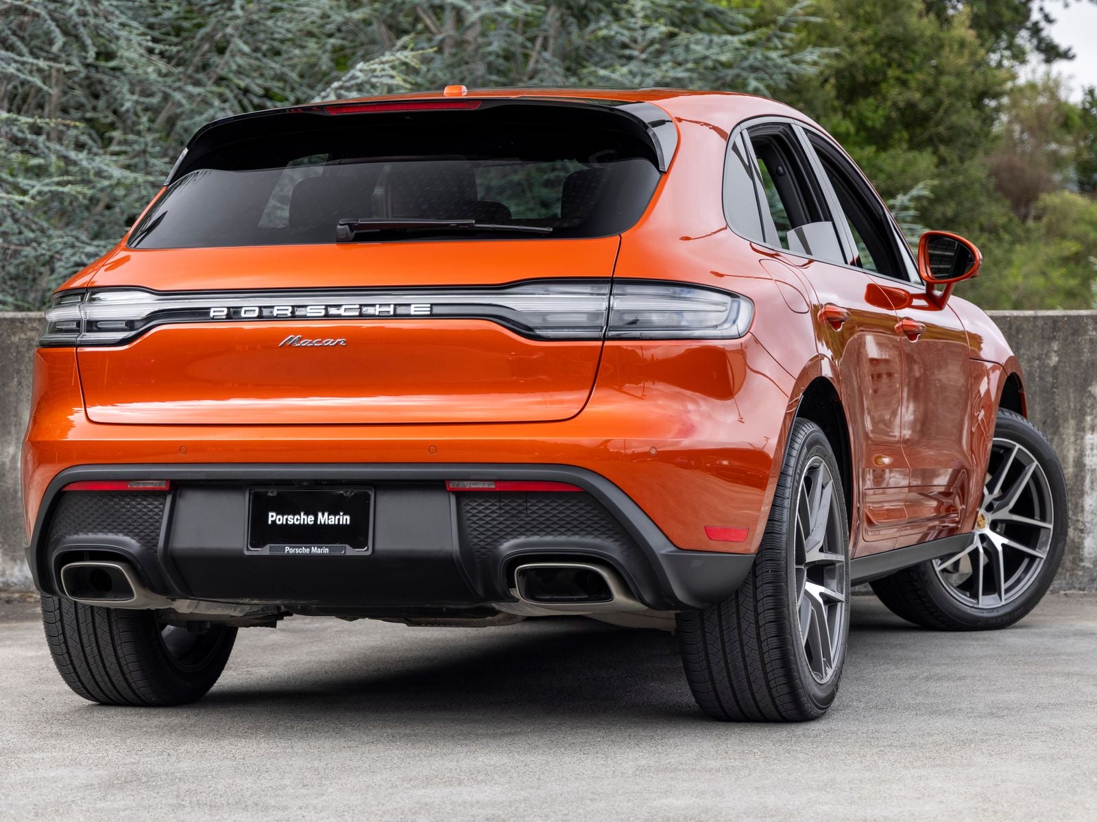 2023 Porsche Macan Base