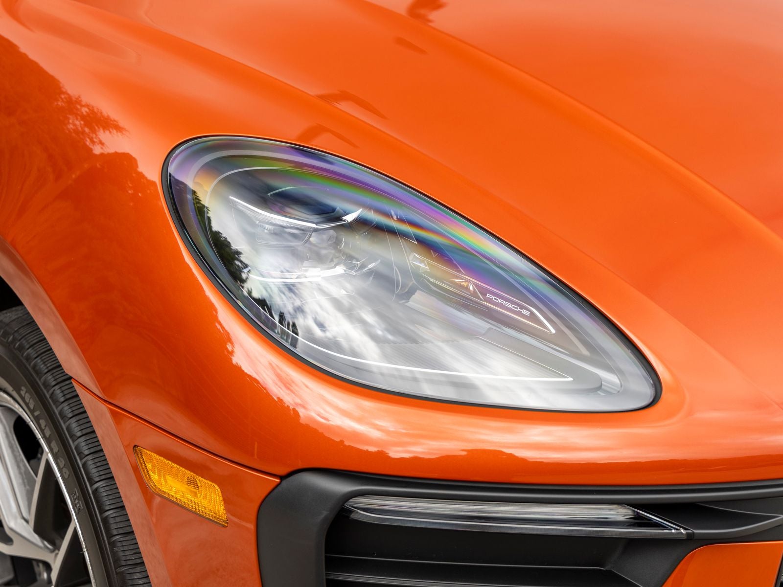 2023 Porsche Macan Base