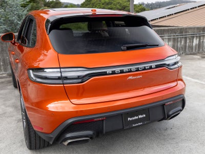 2023 Porsche Macan Base