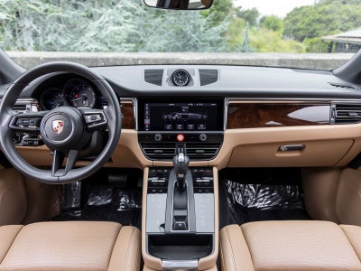 2023 Porsche Macan Base