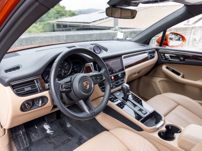 2023 Porsche Macan Base