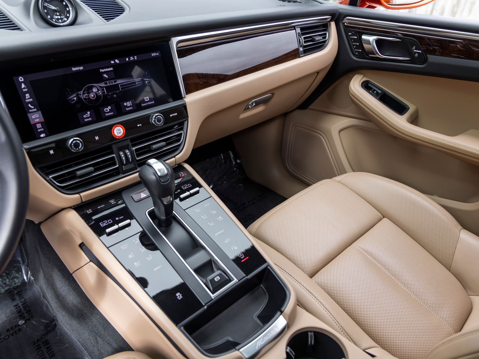 2023 Porsche Macan Base